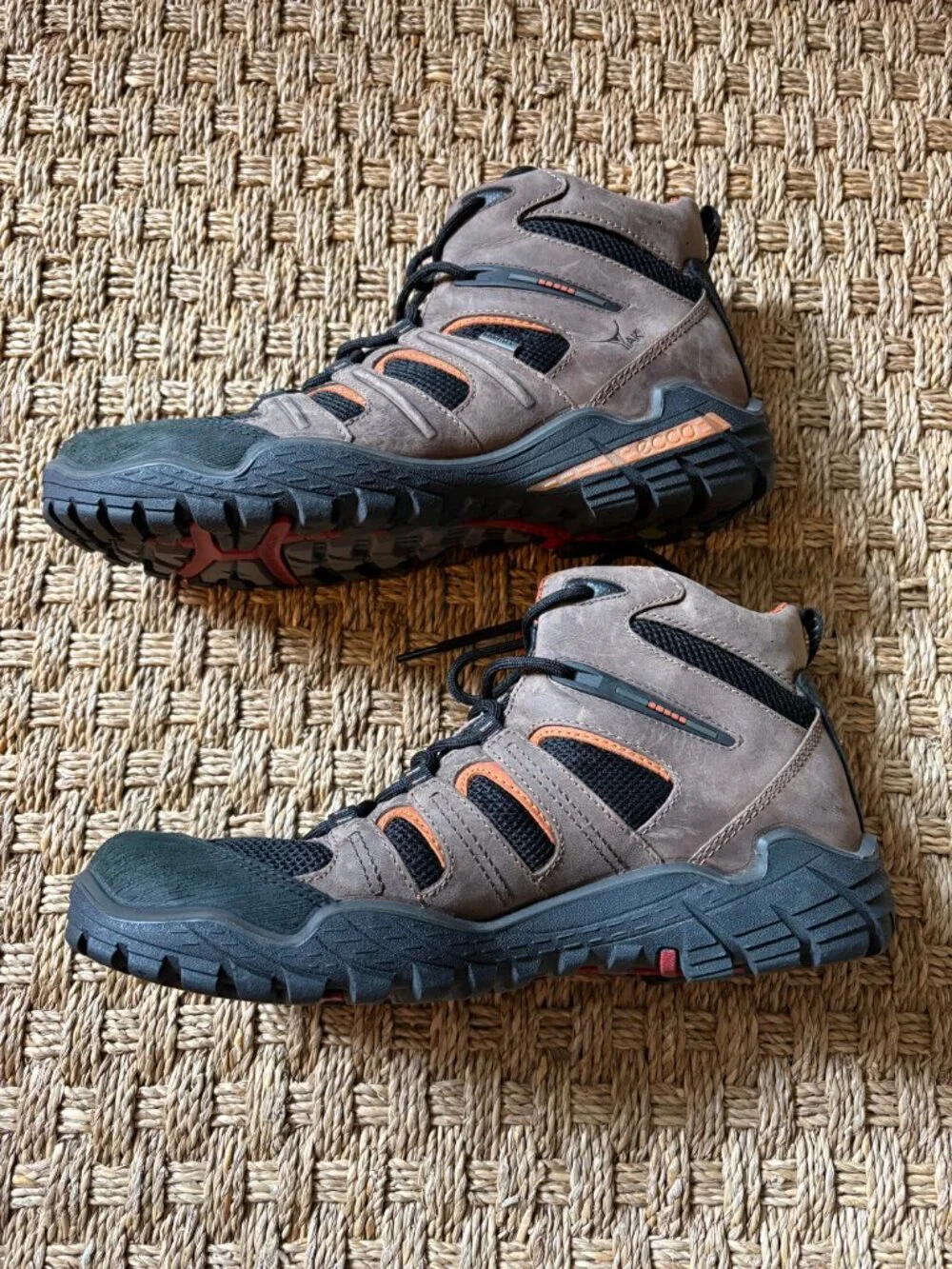 Ecco Xpedition Lite Hiking Shoe in Espresso/black